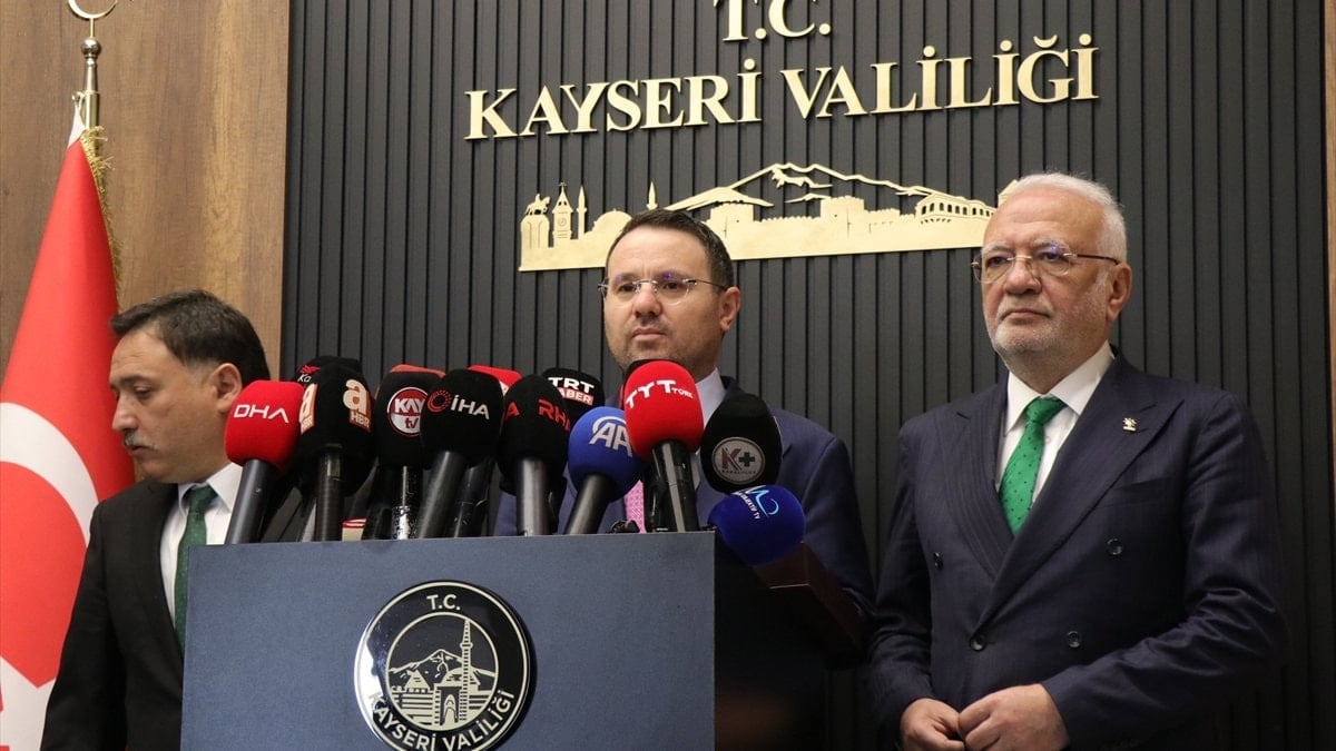 Akın Gürlek'ten yeni anayasa mesajı: Aksaklıların temel sebebi sağlıklı işleyen Anayasa eksikliği
