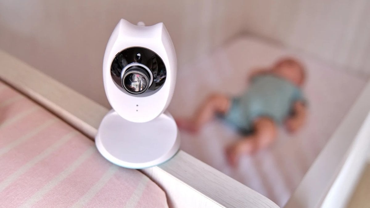 Milyonlarca bebek kamerası hacklendi: Canlı canlı izliyorlar