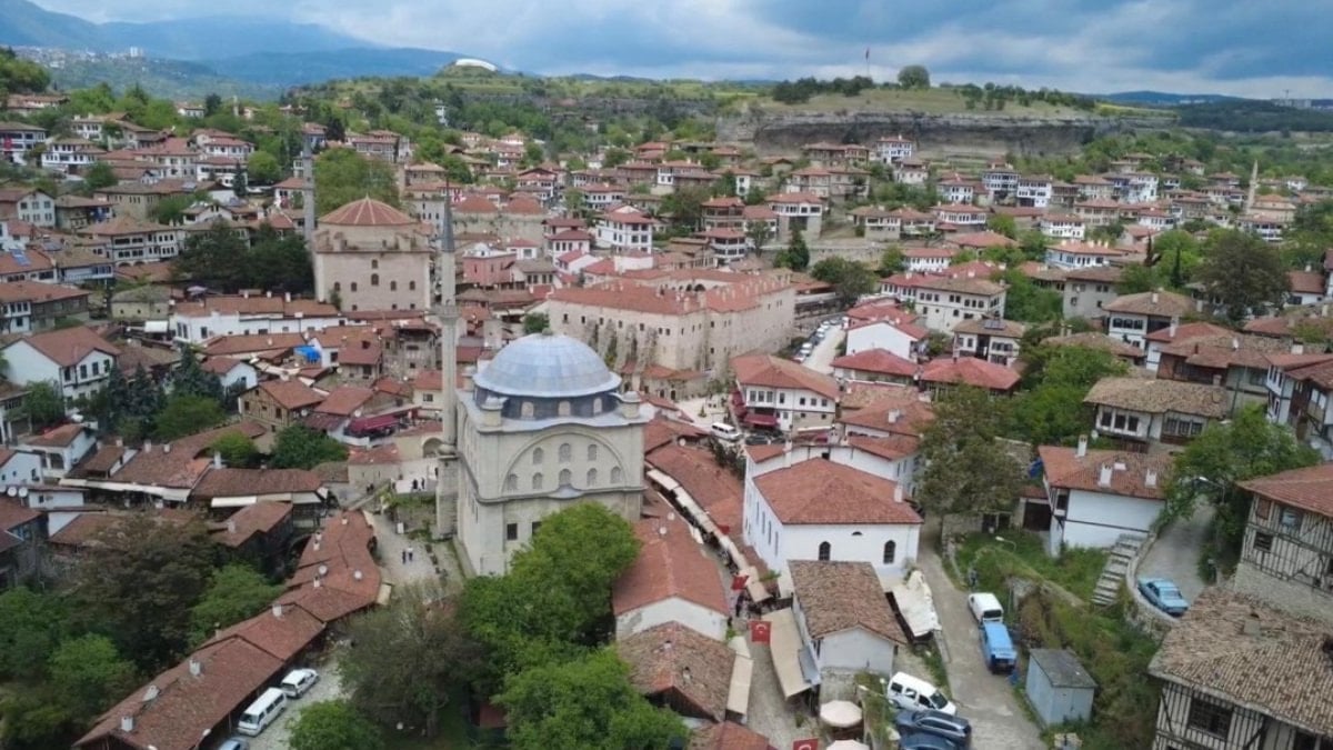 Tarihi kent Safranbolu’ya yoğun ilgi