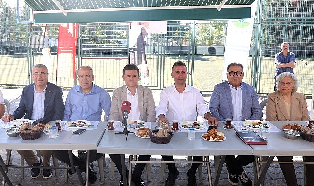 Başkan Erkan Aydın Gülbahçe'de Vatandaşlarla Buluştu
