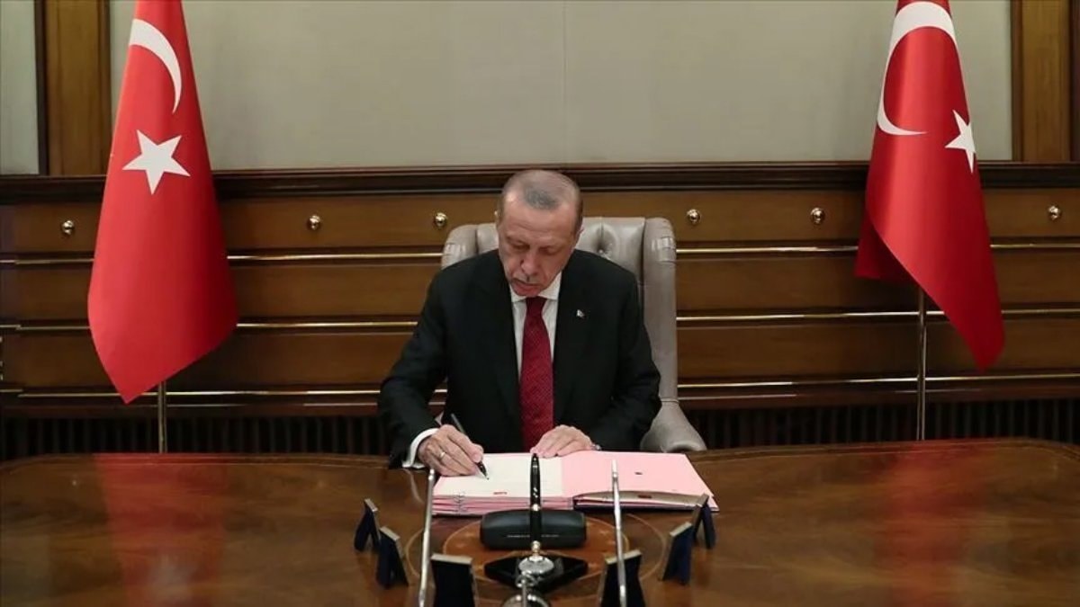Cumhurbaşkanlığı tarafından yapılan atamalar Resmi Gazete'de