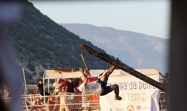 Denizcilik ve Kabotaj Bayramı'nın 100. yılı Antalya'da coşkuyla kutlandı