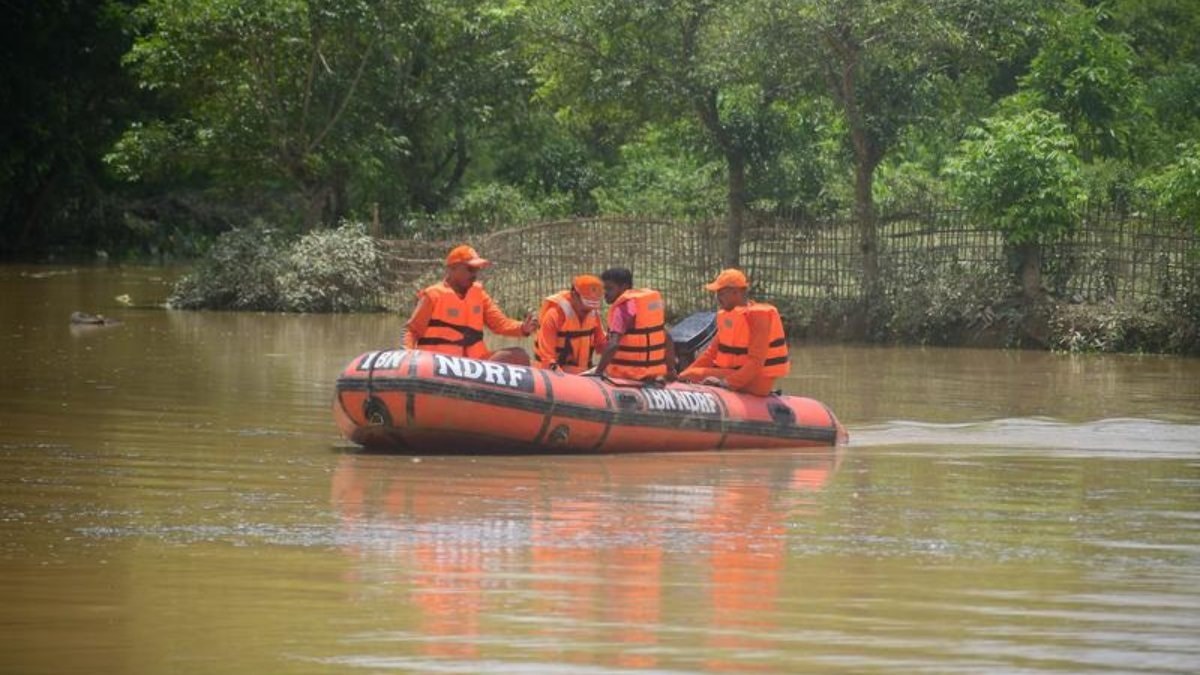 Hindistan'da sel felaketinde can kaybı artıyor