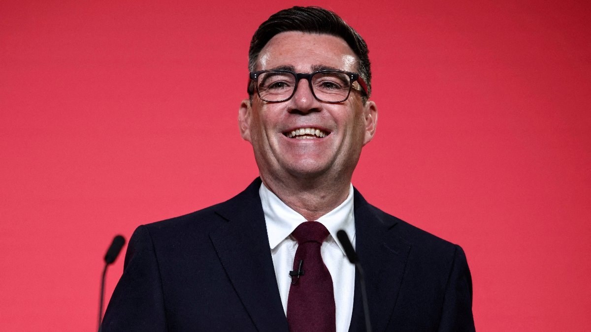 İngiltere yeni başbakanını bekliyor: Andy Burnham İşçi Partisi'nin başına geçti