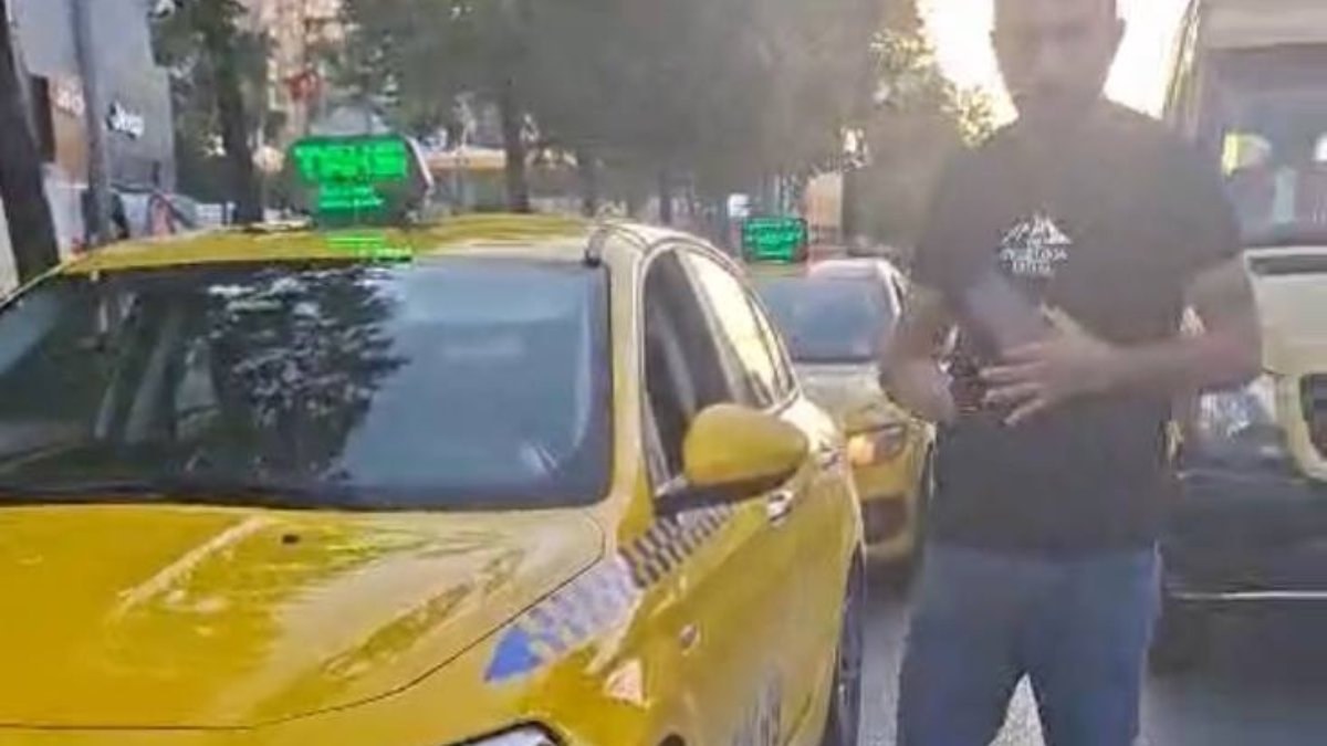 istanbul'da taksiciler arasında "yolcu" kavgası çıktı