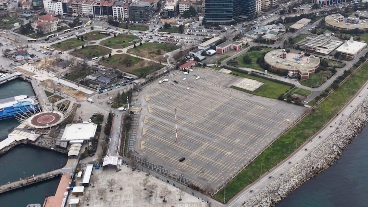 Kadıköy'e inşa edilecek cami için ilk kazık vuruldu