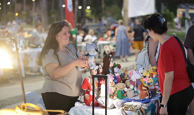 Konak'ın Gece Kermesi ile 150 kadının emeği kazanca dönüşüyor