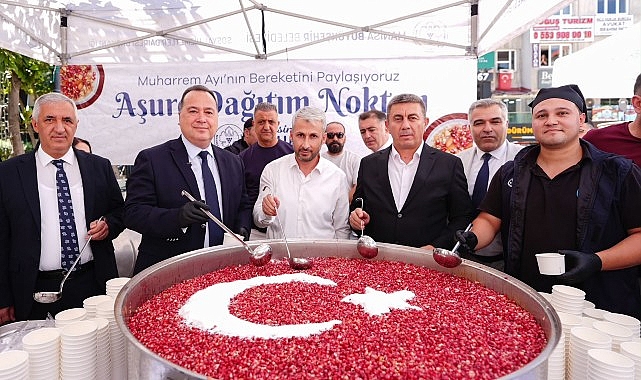 Manisa Büyükşehir'den Muharrem Ayında 20 Bin Kişiye Aşure İkramı