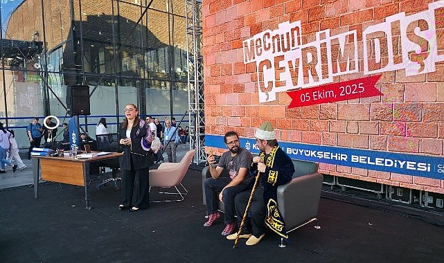 "Mecnun Çevrim Dışı" ile tiyatro heyecanı başlıyor
