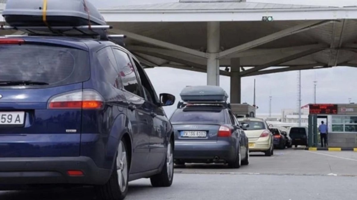 Yabancı plakalı araçlara ücretli otoyol ve köprü cezalarını ödemeden gümrükten çıkış yok