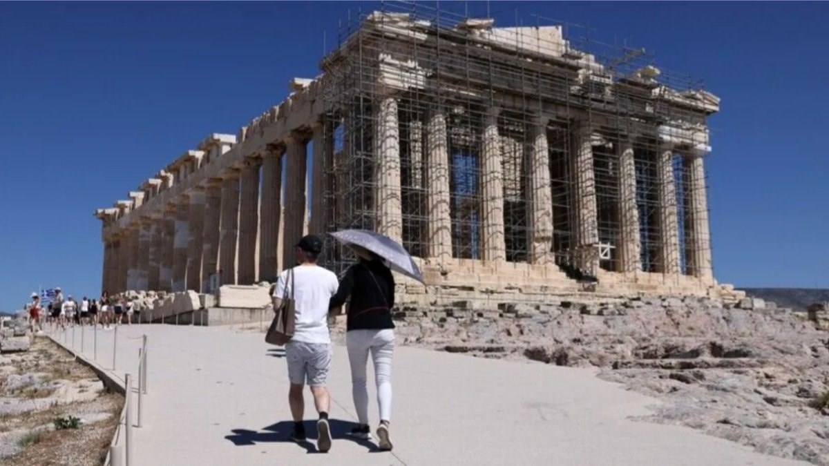 Yunanistan'da turizme sıcak engeli
