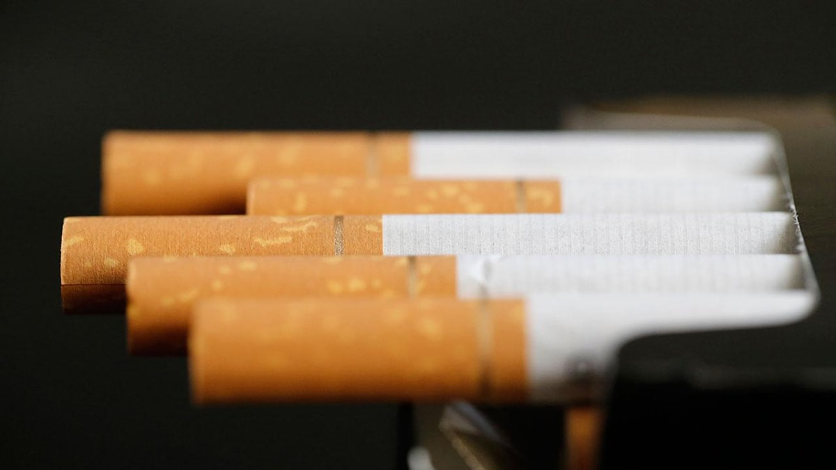 2015'ten sonra doğanlara ömür boyu sigara satışının yasaklanması gündemde