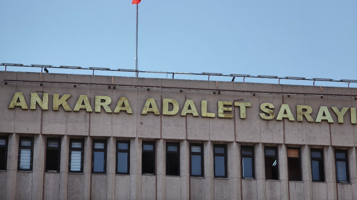 Eski Bakan İdris Naim Şahin, adli kontrol talebiyle hakimliğe sevk edildi