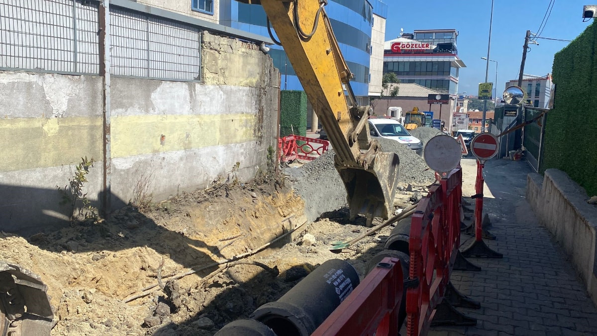 Eyüpsultan'da İSKİ çalışması sırasında doğalgaz borusu patladı