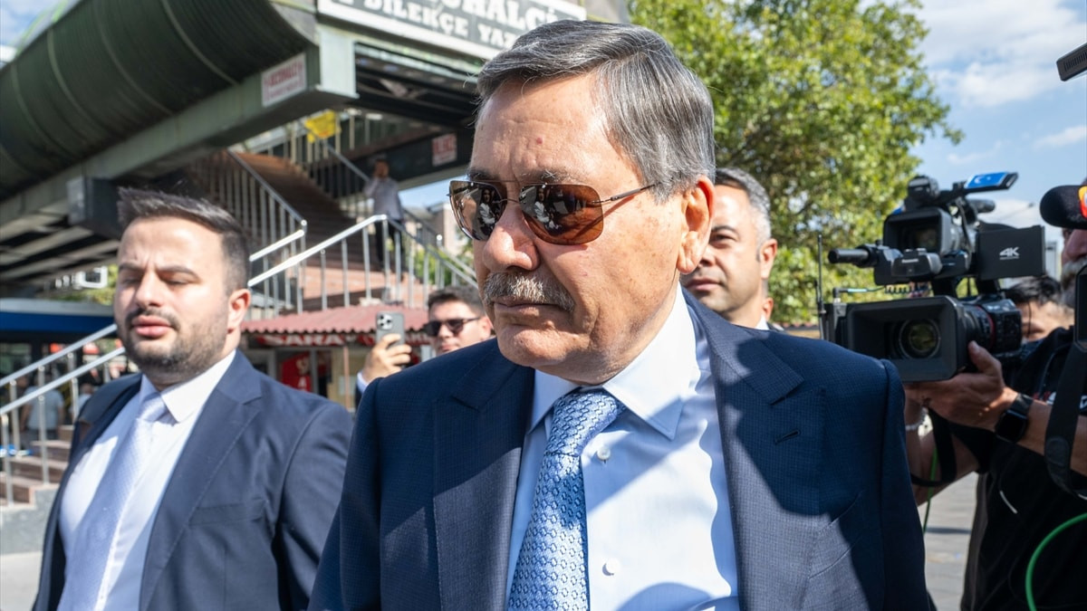 Melih Gökçek'ten ifade sonrası ilk açıklama: 500 soruşturma geçirdim, hepsinden takipsizlik aldım