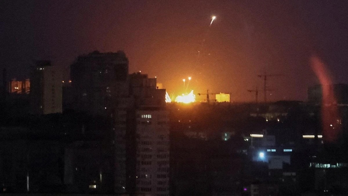 Rusya, Ukrayna'da lojistik merkez, liman ve gemileri hedef aldı