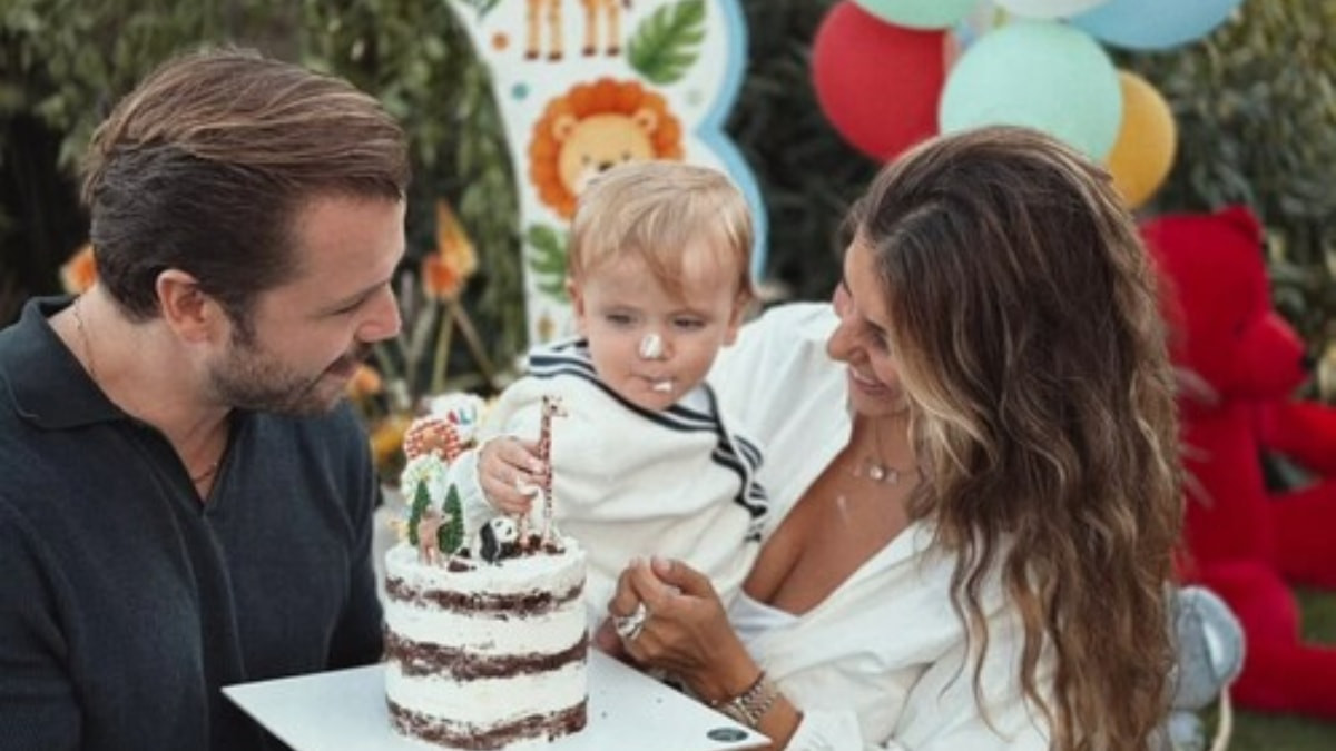 Tolga Sarıtaş ve Zeynep Mayruk'un oğlu 1 yaşına girdi